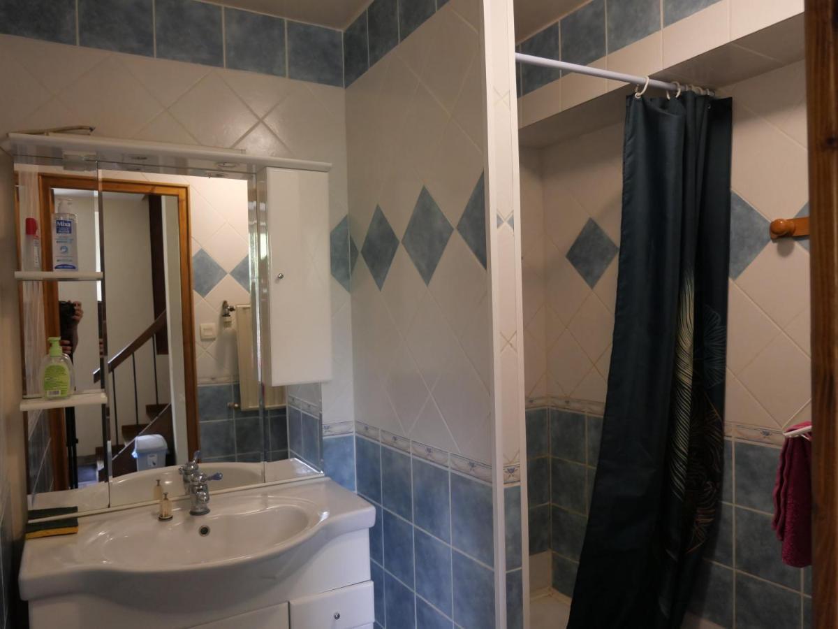 Le Moulin Rose Apartamento Chirens Exterior foto